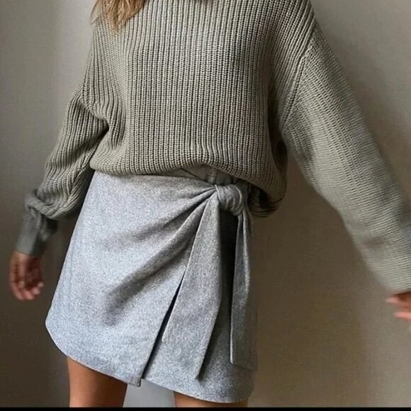 Aritzia Wilfred Dorine Mini Skirt Wool Cashmere Silk Wrap Grey Size 6 - Picture 1 of 9